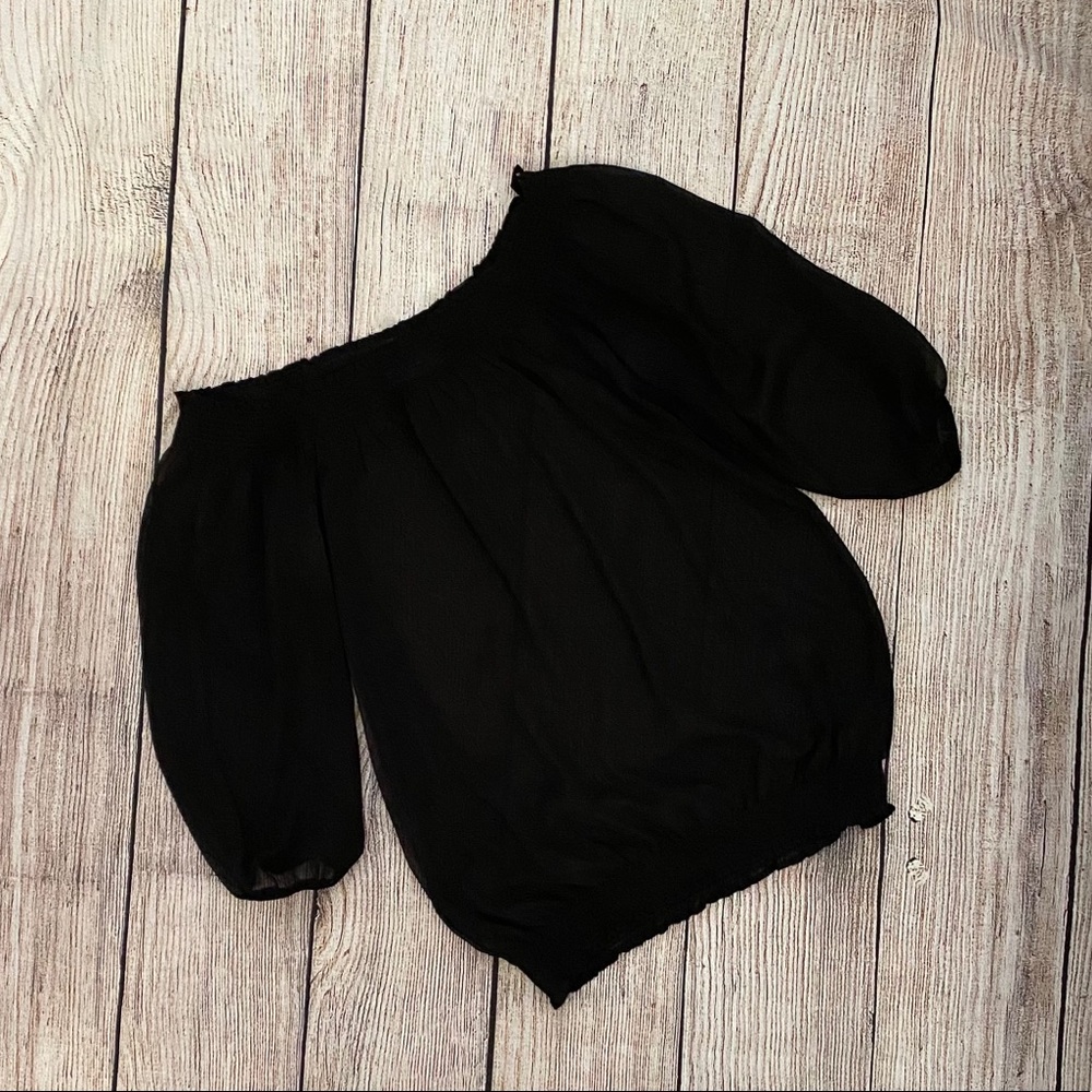 Black top polyester transparent Forever 21 size M